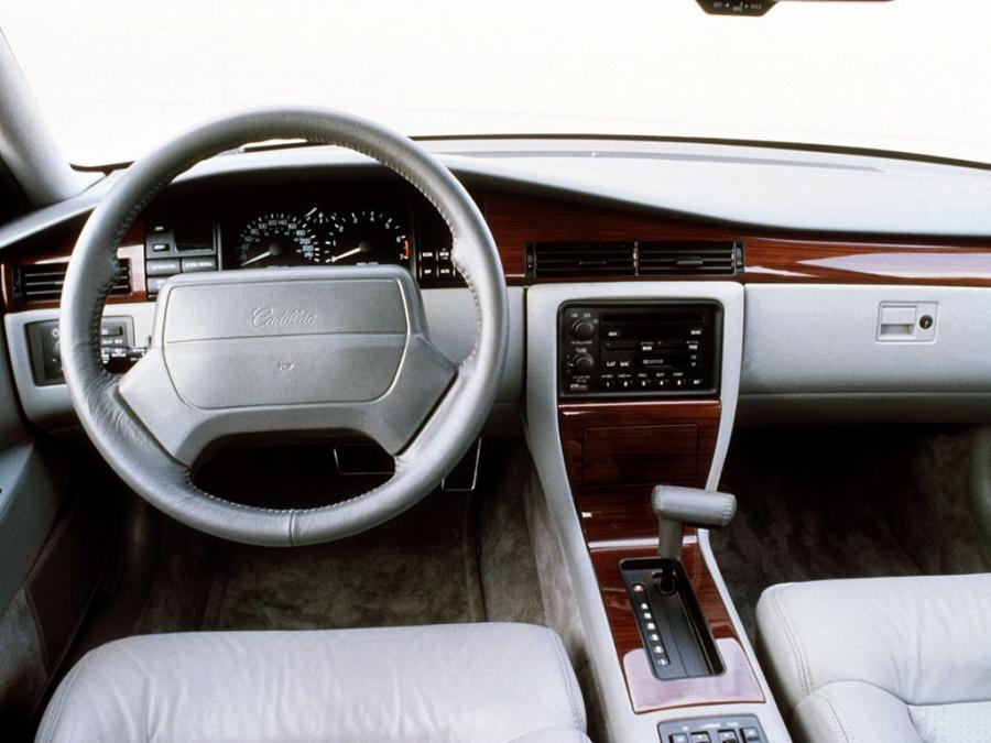  Cadillac Seville STS 1992 года  (фото 4 из 19)